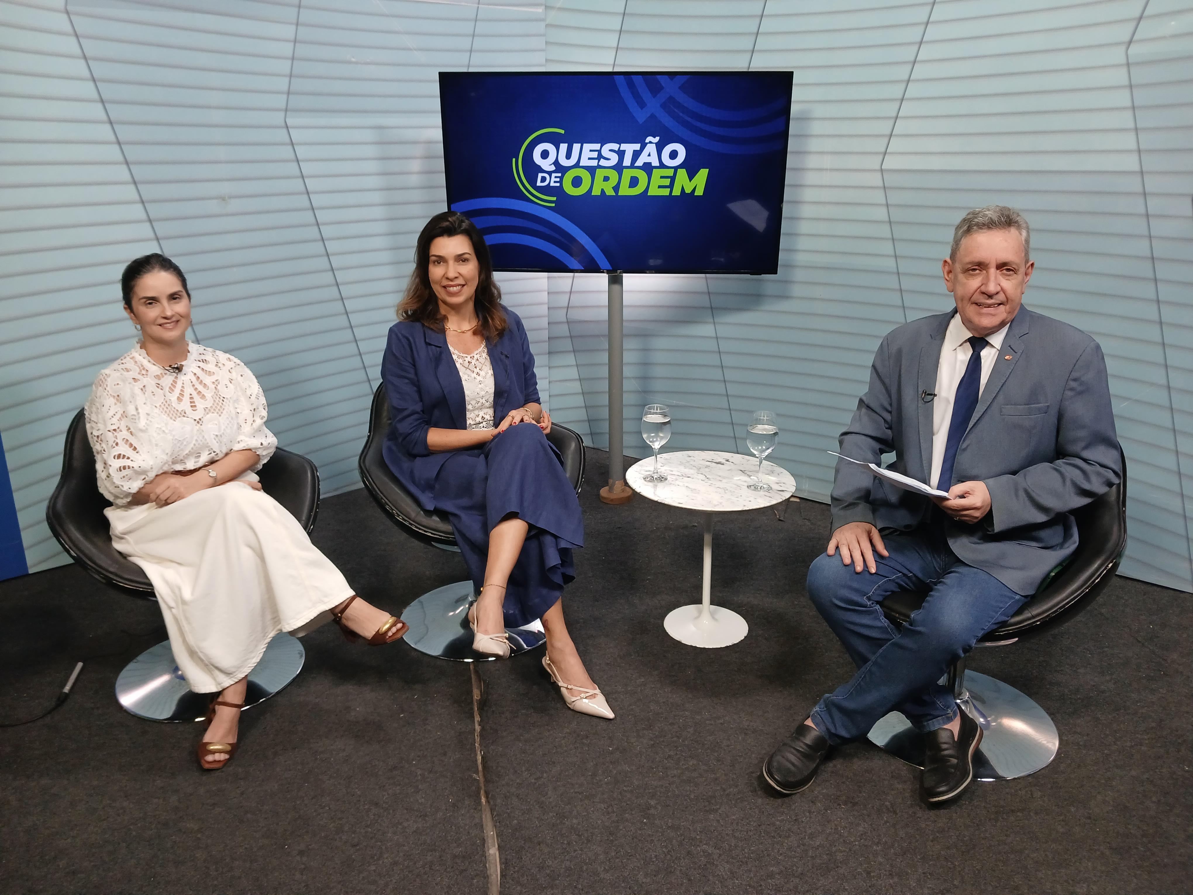 As defensoras públicas Michele Cândido Camelo e Rebecca Machado concedem entrevista ao jornalistas Renato Abreu.