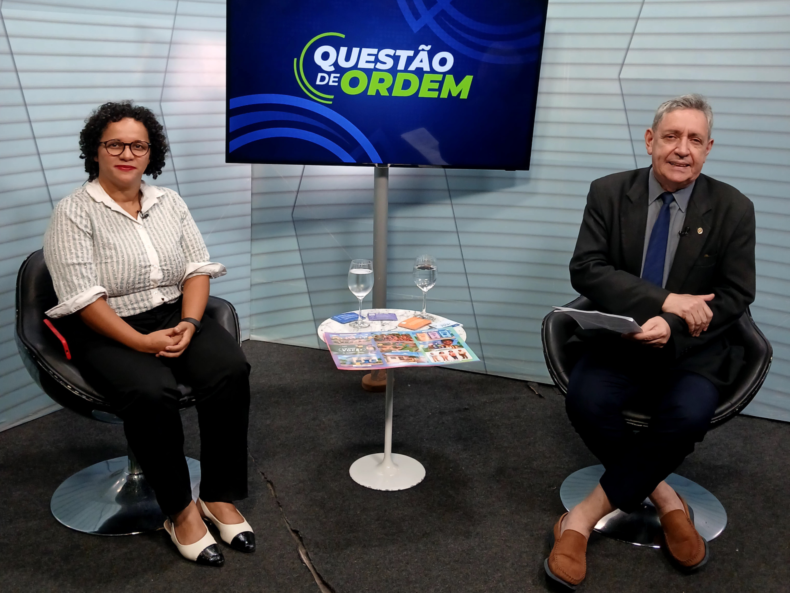 A advogada Erivânia Bernardino (à esquerda) e o jornalista Renato Abreu (à direita)