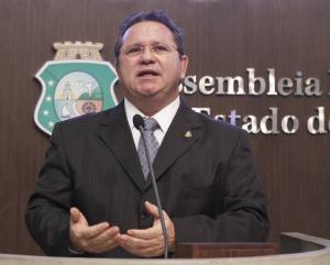 Dep. Roberto Mesquita (PV)