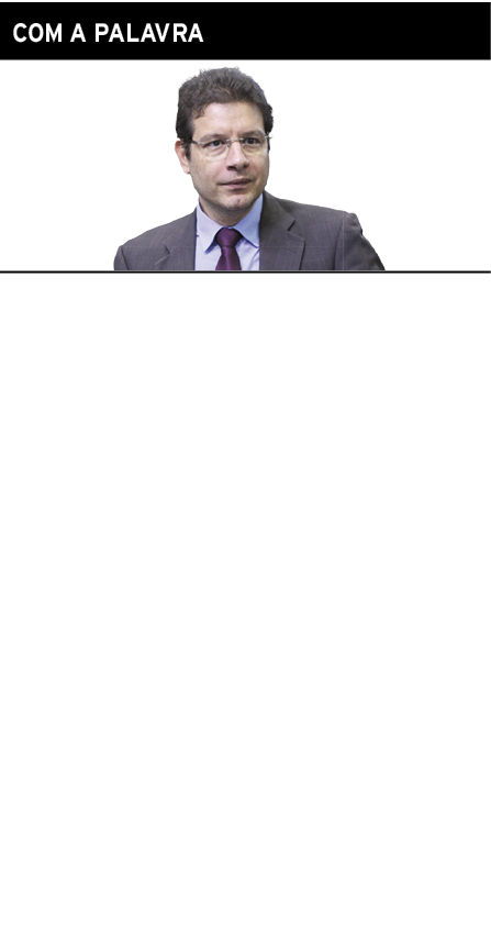COM A PALAVRA    Vivemos ainda as heranças de um regime racista, patriarcal e escravocrata  Considerando a nossa tare   